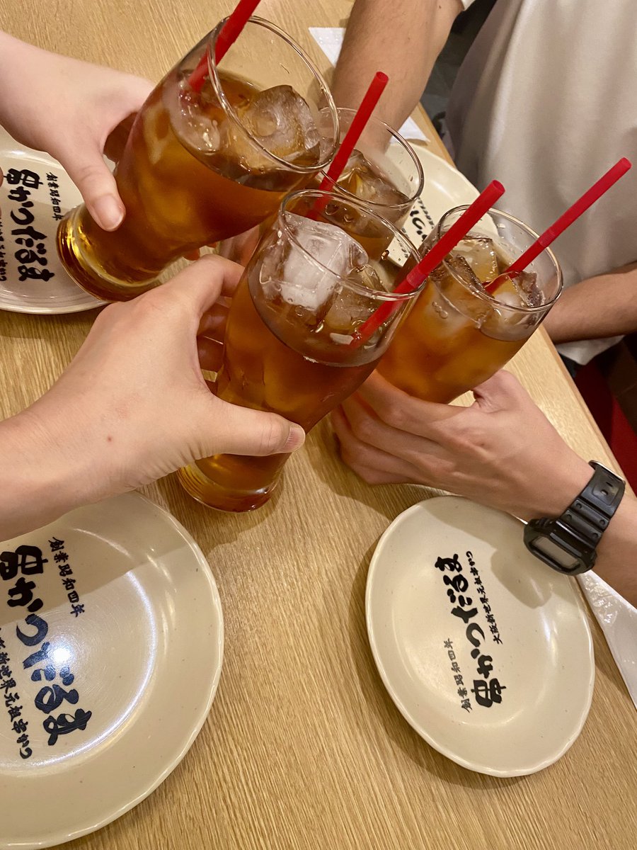 45naok's tweet photo. 昨日のスミレさんの交流会！
串カツで0次会から楽しんできました。
オランダ安楽死のお話、カードゲームもさせていただき、貴重で学びにあふれる時間でした！
スミレさん、みなさまありがとうございました〜！
またオランダについては今夜の無料オンラインイベントでも話します！
詳しくはリプから↓ https://t.co/0FZZir3oU1