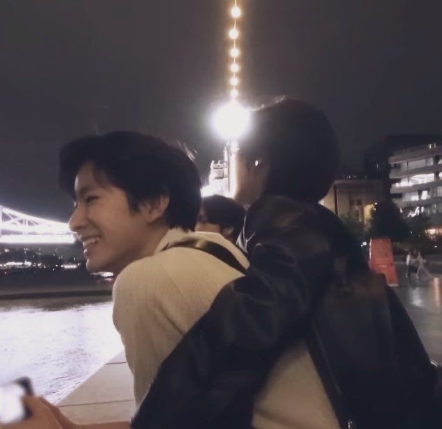 yusheetos's tweet photo. pesquise o nome dos seus utts/bias + core no pinterest e escolha a primeira imagem de cada um

yuriku core besties https://t.co/xXKoQL4EmV