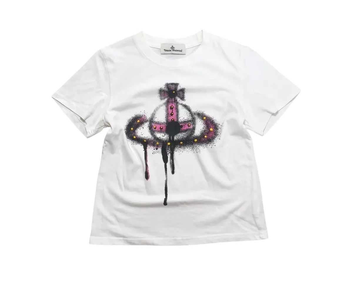 pinkskysyre's tweet photo. vivienne westwood tee https://t.co/IKXXSa5TjK