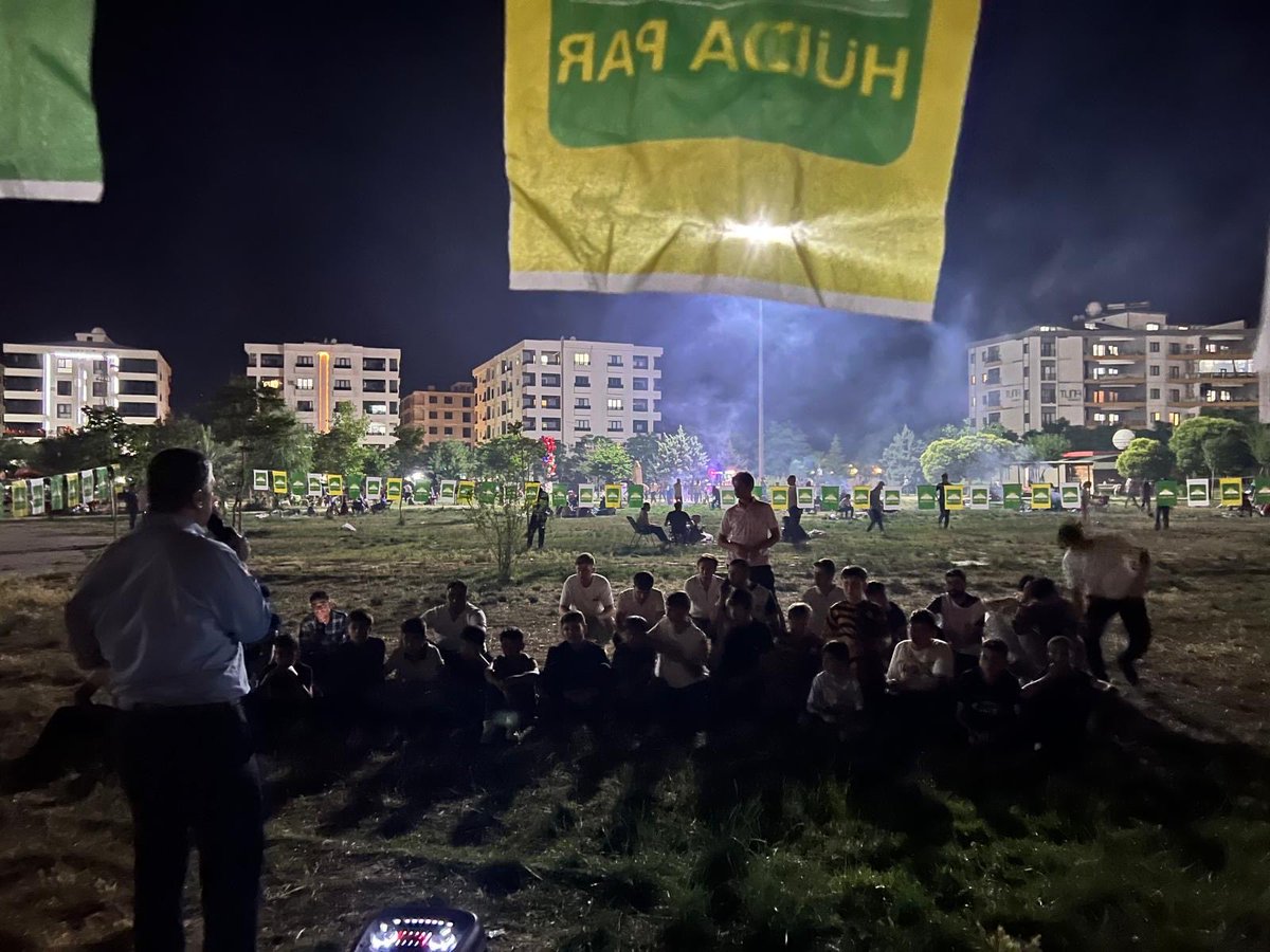 Ktepe_HurGenclk's tweet photo. Hür Gençlik Kızıltepe olarak; İlçe Başkanımız Sn. Abdullah KAVAN’ ın da katılımıyla “Gençlik Buluşması” etkinliği düzenledik. 

Düzenlemiş olduğumuz Etkinlikte emeği geçen ve katılan herkese teşekkür ederiz. https://t.co/qHH6T3UHwU