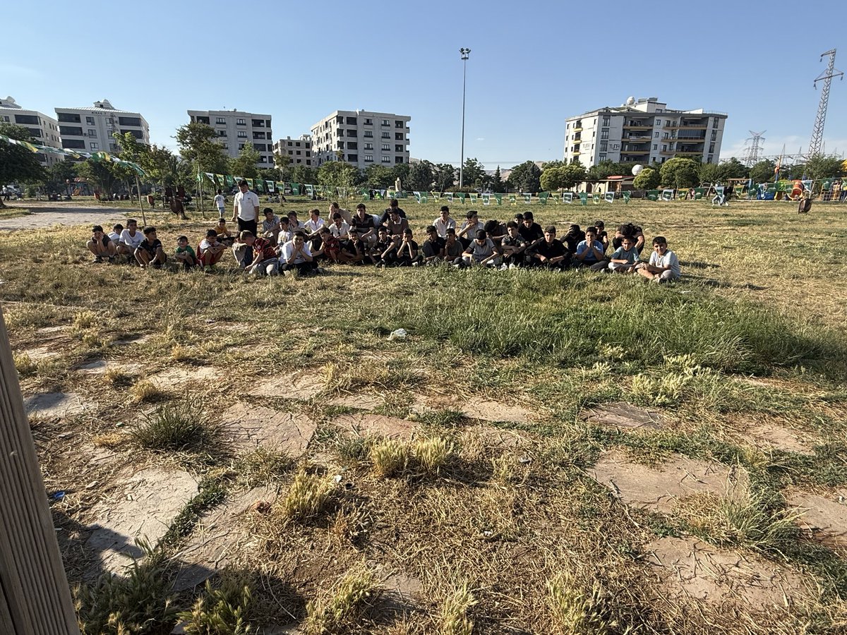 Ktepe_HurGenclk's tweet photo. Hür Gençlik Kızıltepe olarak; İlçe Başkanımız Sn. Abdullah KAVAN’ ın da katılımıyla “Gençlik Buluşması” etkinliği düzenledik. 

Düzenlemiş olduğumuz Etkinlikte emeği geçen ve katılan herkese teşekkür ederiz. https://t.co/qHH6T3UHwU