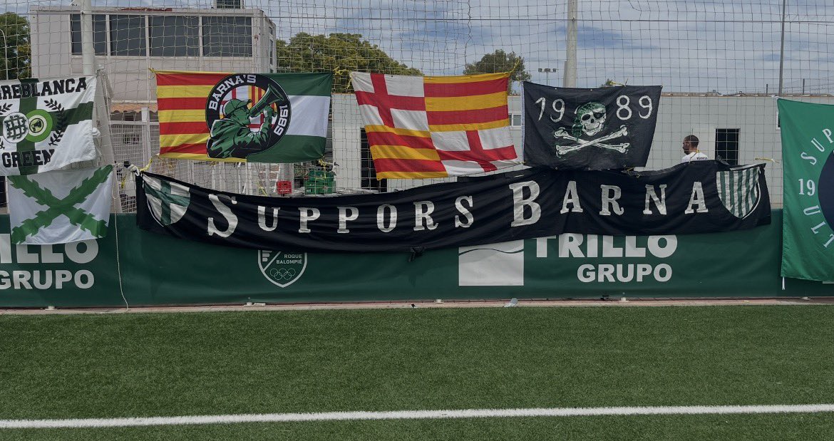 FutbolGradas's tweet photo. 18 equipos, casi 250 ultras, fútbol, comida, bebida, y un ambiente inigualable de hermandad y unión. 
Chapó a todos los presentes y en especial a los organizadores, tremendo trabajazo el vuestro. @1986Oficial 
Larga vida a los ultras del Betis. https://t.co/nABixNjpbP