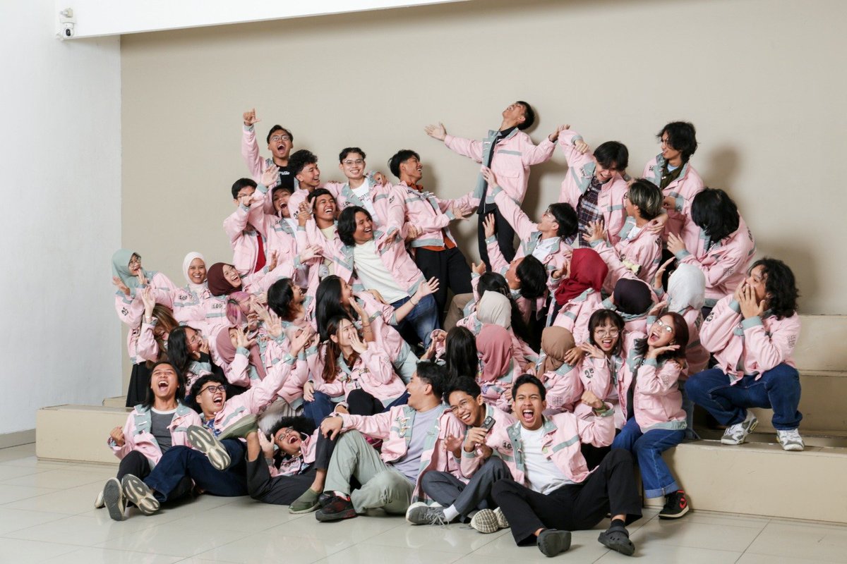 sasayonara's tweet photo. HEBOH BGT SKWOSKJKWOSKWOK LUCU BGT TPI KERENNN 😭🫰📸 https://t.co/1lFmb1qtOz