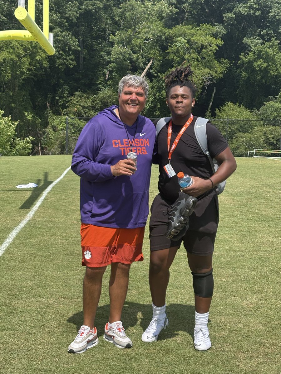 JeremiahGood08's tweet photo. Top Clips from the Clemson Camp! Huge Thanks to Coach Swinney, @CoachMattLuke , @TyroneC55 , @carson_cramer , @CoachKevinRevis , @CYoung_56 , @chrishatch00 , @RyanLinthicum2 &amp; others for making this the best camp experience I’ve ever had! So glad to have created memories here! https://t.co/5ecB7wSdke