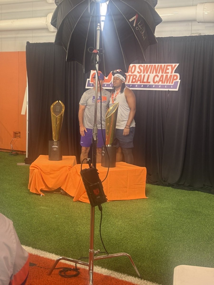 JeremiahGood08's tweet photo. Top Clips from the Clemson Camp! Huge Thanks to Coach Swinney, @CoachMattLuke , @TyroneC55 , @carson_cramer , @CoachKevinRevis , @CYoung_56 , @chrishatch00 , @RyanLinthicum2 &amp; others for making this the best camp experience I’ve ever had! So glad to have created memories here! https://t.co/5ecB7wSdke