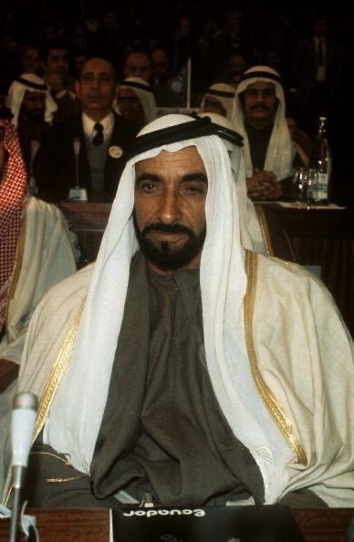 idoha30's tweet photo. لن يبلغوا طرف نعله ولو اجتهدوا ليلهم ونهارهم..
لن يضر الشيخ زايد تطاول " صغيرٍ " لا يُعرَف إذا حضر ولا يُفتَقَد إذا غاب..
ولن يمسَّ مكانته العالية في قلوب العرب نُباح جبانٍ يختبئ خلف شاشه ويصفق له أراذل القوم..

#الا_زايد https://t.co/7wUlXRgmRQ