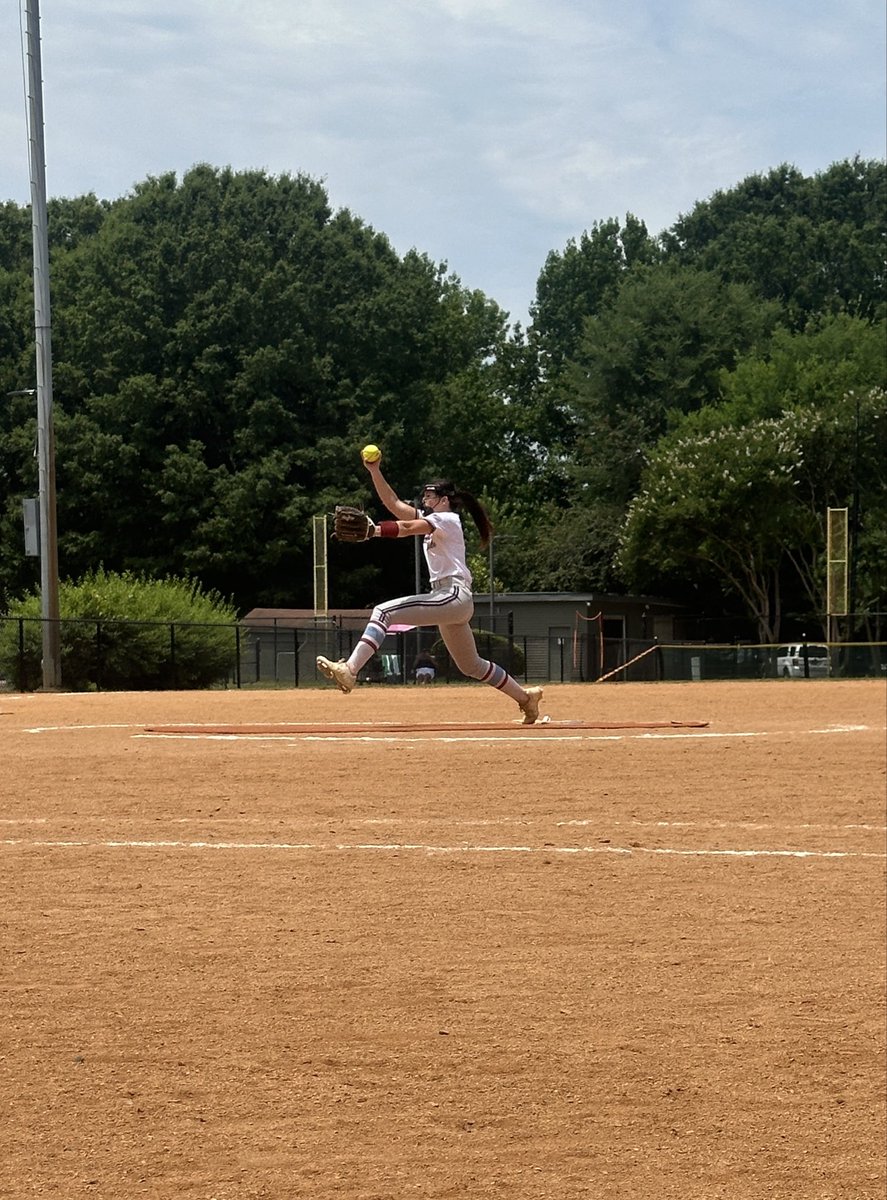 MJJones_2027's tweet photo. Strong opening weekend at PGF Carolina Cardinals Early Bird. 
🥎 6.0 IP | 7 K | 0 H allowed | 0 ER
💥Contributed 4 RBI at the plate

Back to work. https://t.co/CLNUjvj1fp