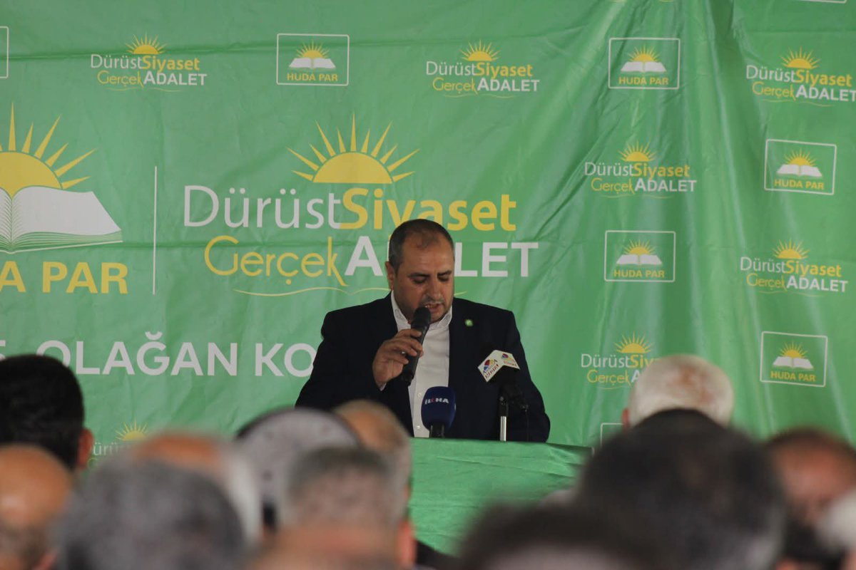 OrhanTarhan11's tweet photo. Tarsus ilçemizin 5.Olağan kongremizi yaptık.Rabim hayırlara vesile kılsın. Yeni yönetim ile Başkanımızla hizmete devam. 
@HikmetTan10 @FarukDinc_
#AzizYıldırım https://t.co/3Gj2N5WAML