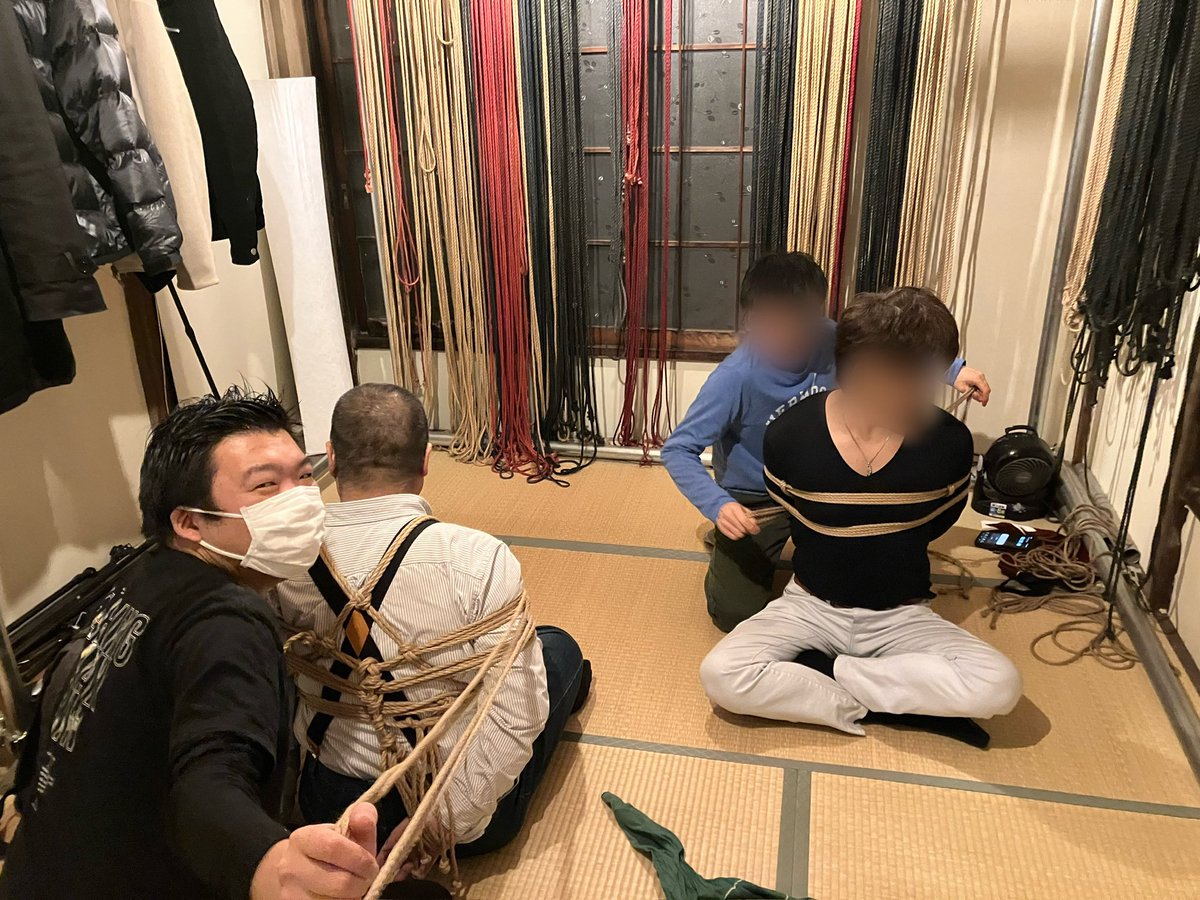 yuu_carlojisan1's tweet photo. #縄練習
#縄nawa練習会
6/12(金)は「縄nawa練習会」です。
3名空きがあります。
場所は縄処「屋根裏」さん。
時間は19時~22時。
流派は問いません。
練習内容は自由です。
参加受付は先着順です。
参加希望の方はDMで連絡を下さい。
https://t.co/KgN6qnk3Pi https://t.co/IkokI0KJpn https://t.co/0dDk3LnwBa