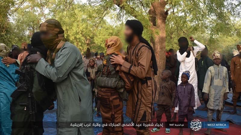 NigeriaStories's tweet photo. ISWAP T£rrorists has Released Photos of Eid al-Adha prayers Held Across Camps in Northeast Nigeria 🇳🇬 https://t.co/xea43Y8HJC