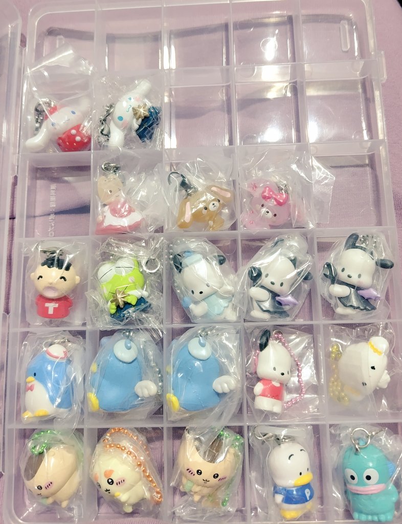 KITTYLOVE_1974's tweet photo. 異種交換募集

求　キャラクター大賞アクリルチャーム　キティ　タイニーチャム　ダニエル
譲　写真の目印、ガチャ等
シナモン　ポチャッコ　ペックル　ハンギョドン　たあ坊　けろっぴ　ポチャッコシーサー　くりまんじゅう等

ピューロ　ハーモニー　都内等手渡し
お気軽にお問い合わせください。 https://t.co/hkedW3zUbq