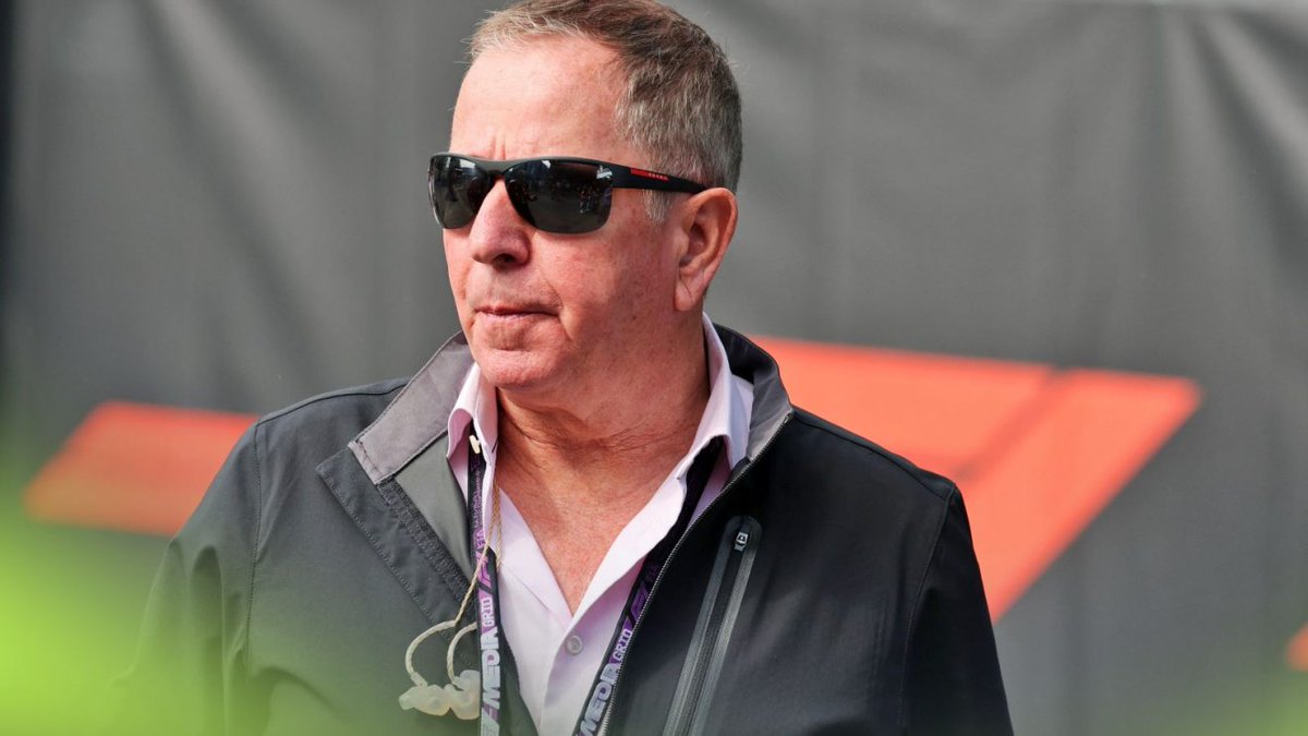 __20__Scott's tweet photo. @PicturesFoIder Despite a stellar 158-race Formula 1 career with teams like McLaren and Benetton, Martin Brundle holds the record as one of the greatest drivers never to win a Grand Prix. He came agonizingly close but ultimately retired with 0 wins, 0 pole positions, and 0 fastest laps. https://t.co/e5LLTtWhZ8