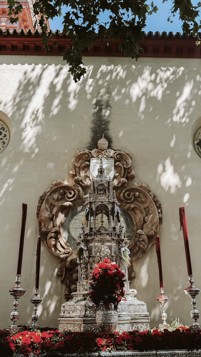 FLR1v3r0's tweet photo. Esta ciudad no te la acabas https://t.co/BWdmROypIr