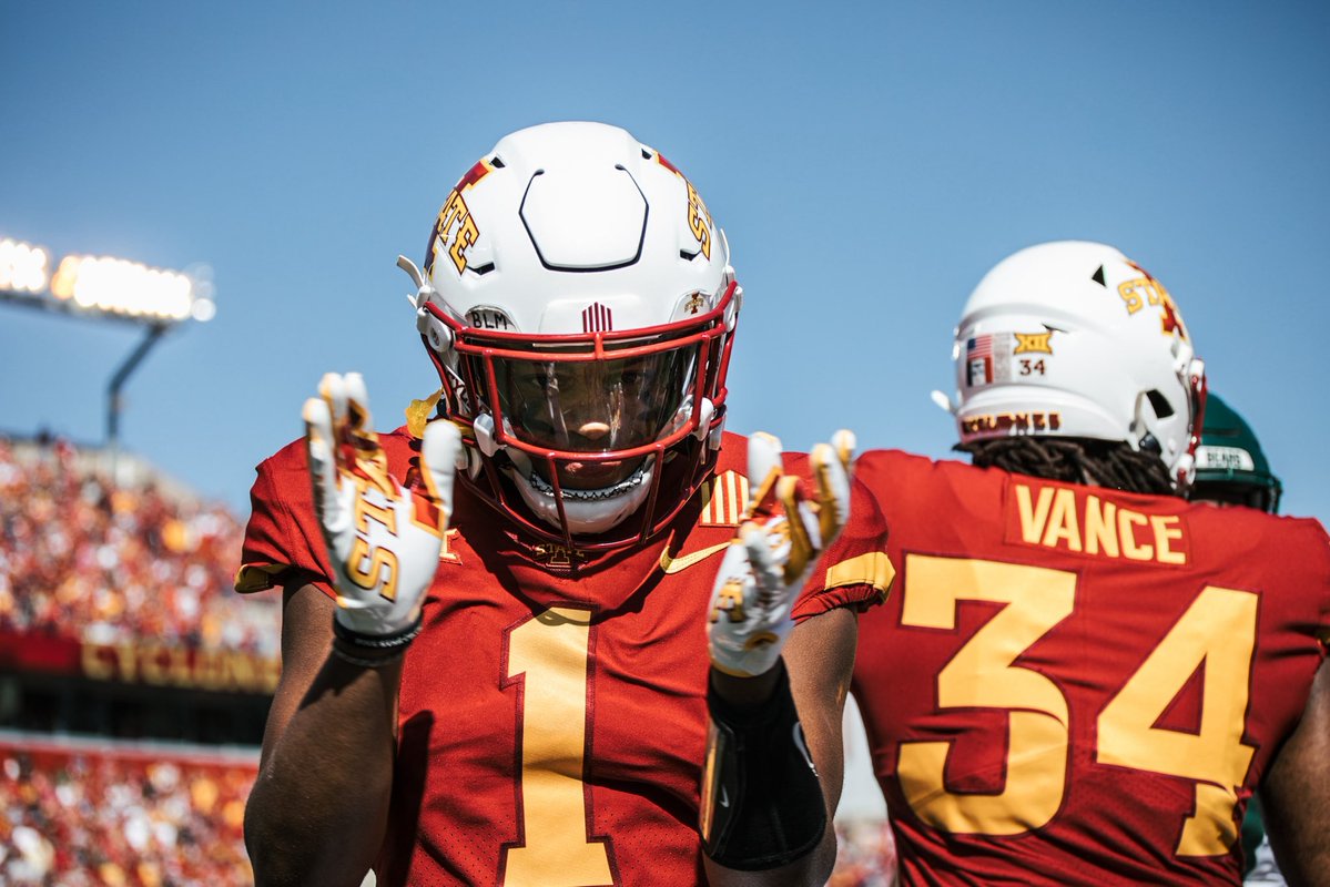 JacquelineCord's tweet photo. From the archives 📁📸 @cyclonefanatic https://t.co/PkSUKWFmPn