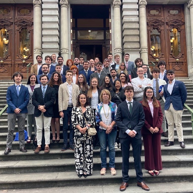 gllanavega's tweet photo. 🔹La semana pasada, acompañando a Voces Libres en el Vetusta Jazz y colaborando como asesor en materia de vivienda en el debate juvenil organizado por Habla Juventud en la Junta General del Principado.

🗣️Seguimos trabajando, aprendiendo y aportando. https://t.co/9ITlFl2EFW