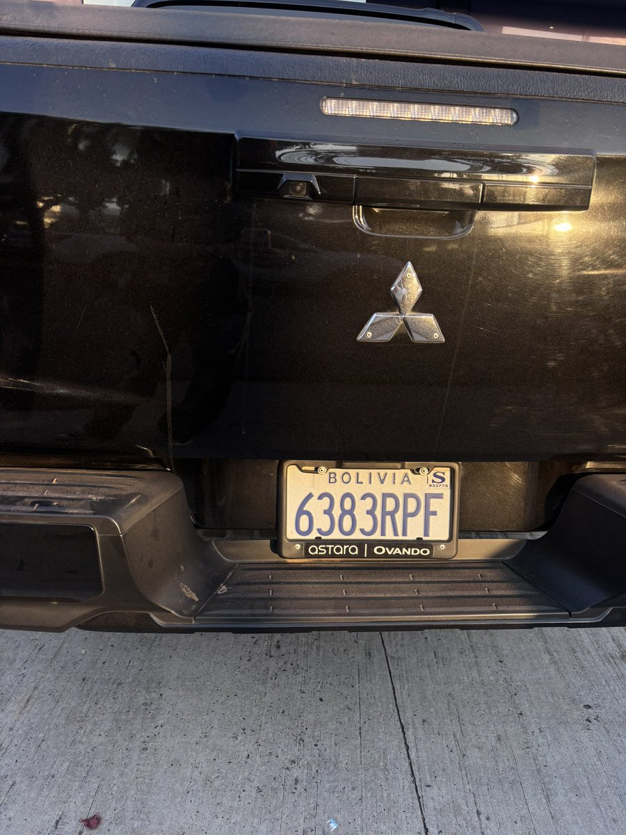 howellpiss's tweet photo. found the phan vehicle https://t.co/UPSjqgorWQ