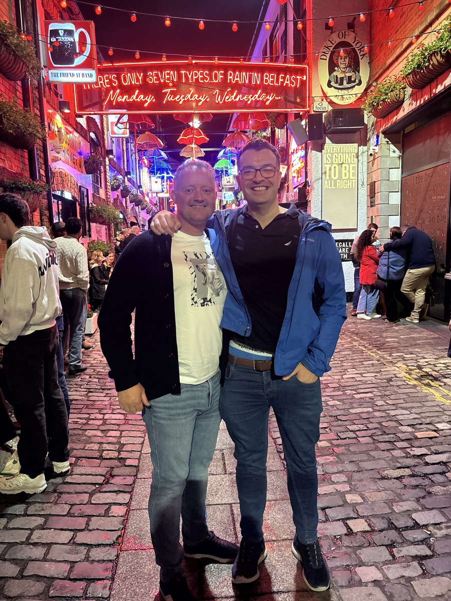 MikeOMK12's tweet photo. Good morning, good afternoon and good evening. Talking all things rugby and slightly above average humour. Soooo relentless!

A night on the cobbles was a bit of both the need &amp; the want 🤌

@LeFrawls #Tayto #CatWalk https://t.co/CxYIjCRUyE