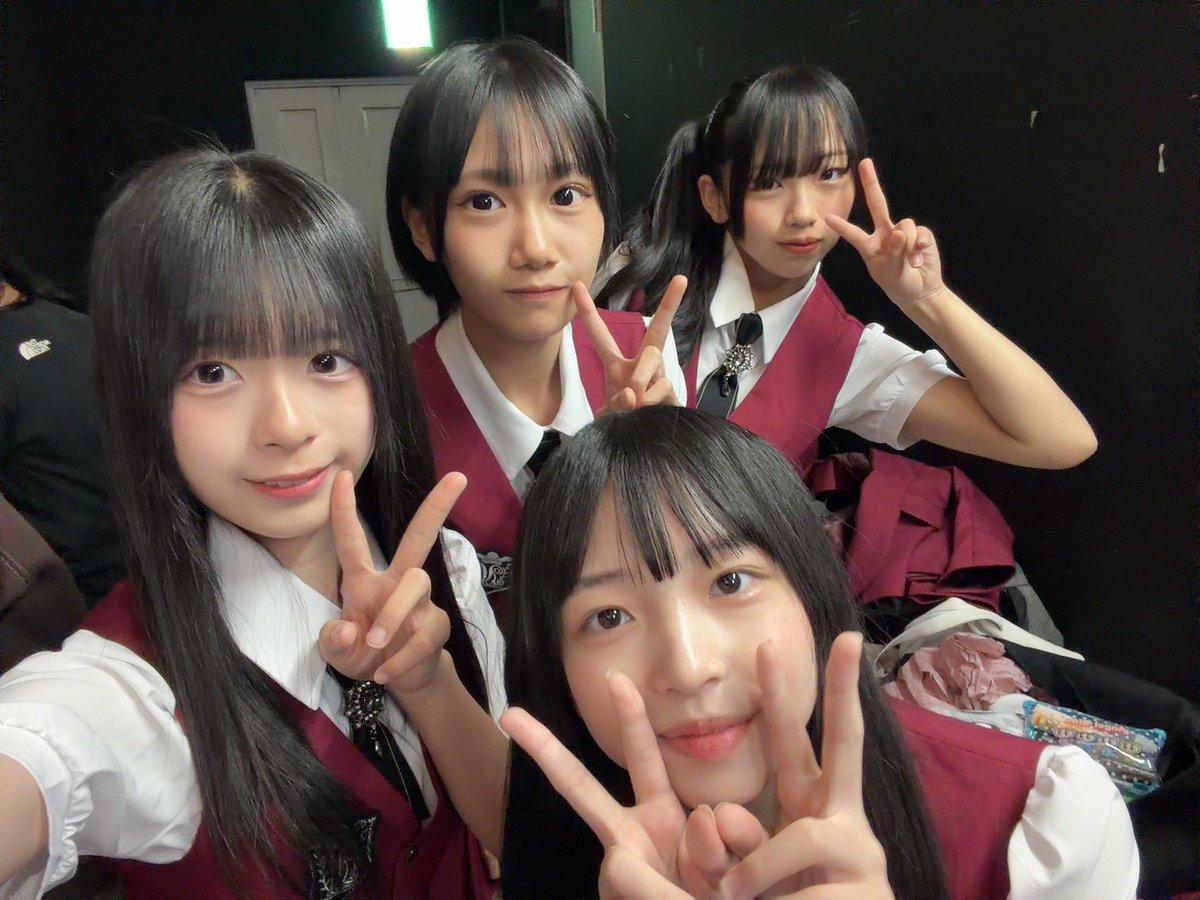 kokona_NeoHala's tweet photo. おはようございます😊
昨日ボイトレとダンスの練習頑張ったよ〜メンバーとたくさんの時間を過ごせた土日でした🫶🏻💕
そんな仲良しなネオハレ応援してほしいな✨️ https://t.co/mTZo965c36