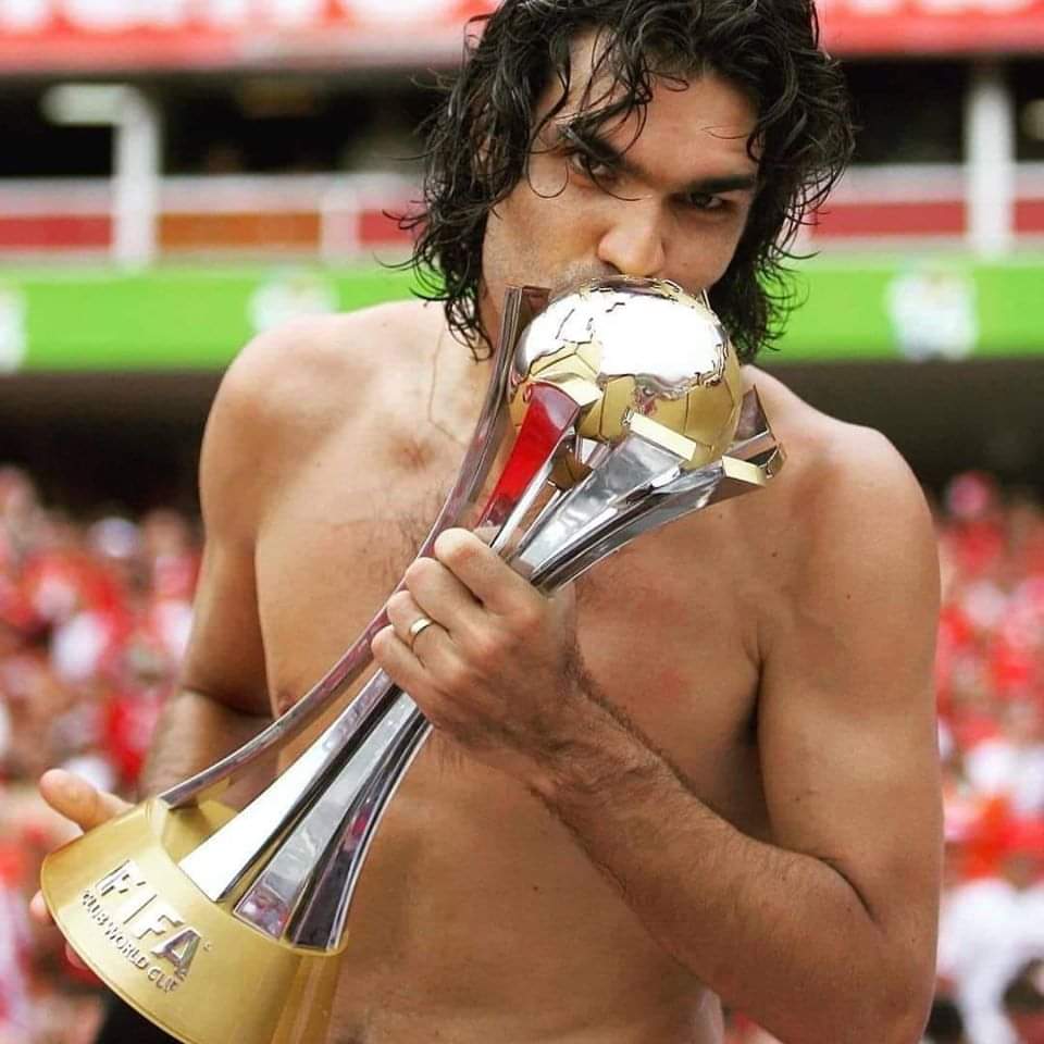 Carrazoni_'s tweet photo. Eterno Fernandão!🌟

12 anos se passaram, mas tu e o teu legado jamais serão esquecidos! ❤️ https://t.co/TsILb3cZVQ