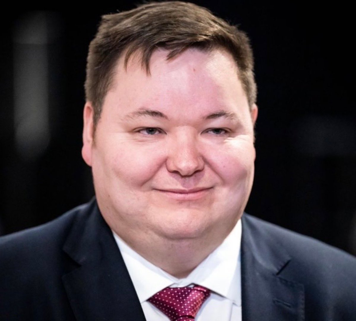 RealPeteBennett's tweet photo. Uncanny. @AndrewHWestern https://t.co/a4dSlg2Uq2