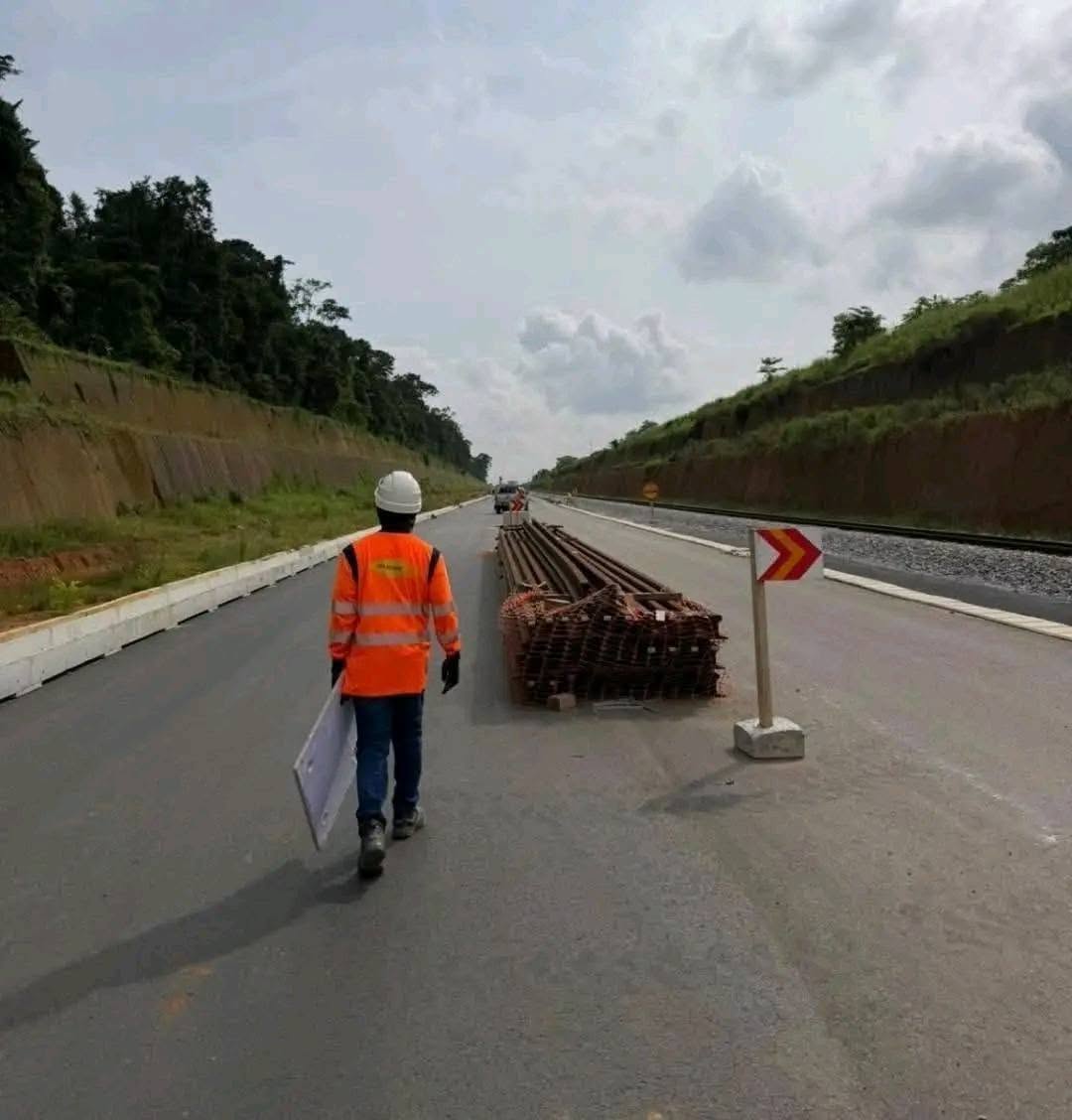 Monafrique8's tweet photo. Les travaux du métro d'Abidjan progressent de manière satisfaisante.
Ce projet revêt une importance capitale pour le gouvernement ivoirien. https://t.co/f8UrScnPMr