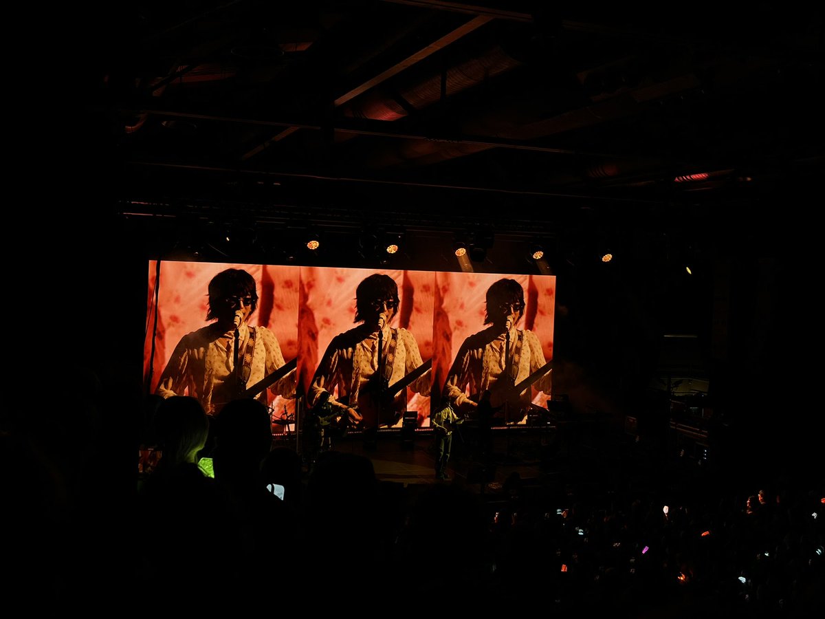 snakesjanuary's tweet photo. My first time seeing Woodz in live &amp; it was amazing hopefully able to see u again in some year 👏🥰
감사합니다❣️
Short of:AMNESIA
#WOODZinBerlin #Archive1WorldTour 

📍Columbiahalle､Berlin､Germany https://t.co/j9sh6pT1Cu