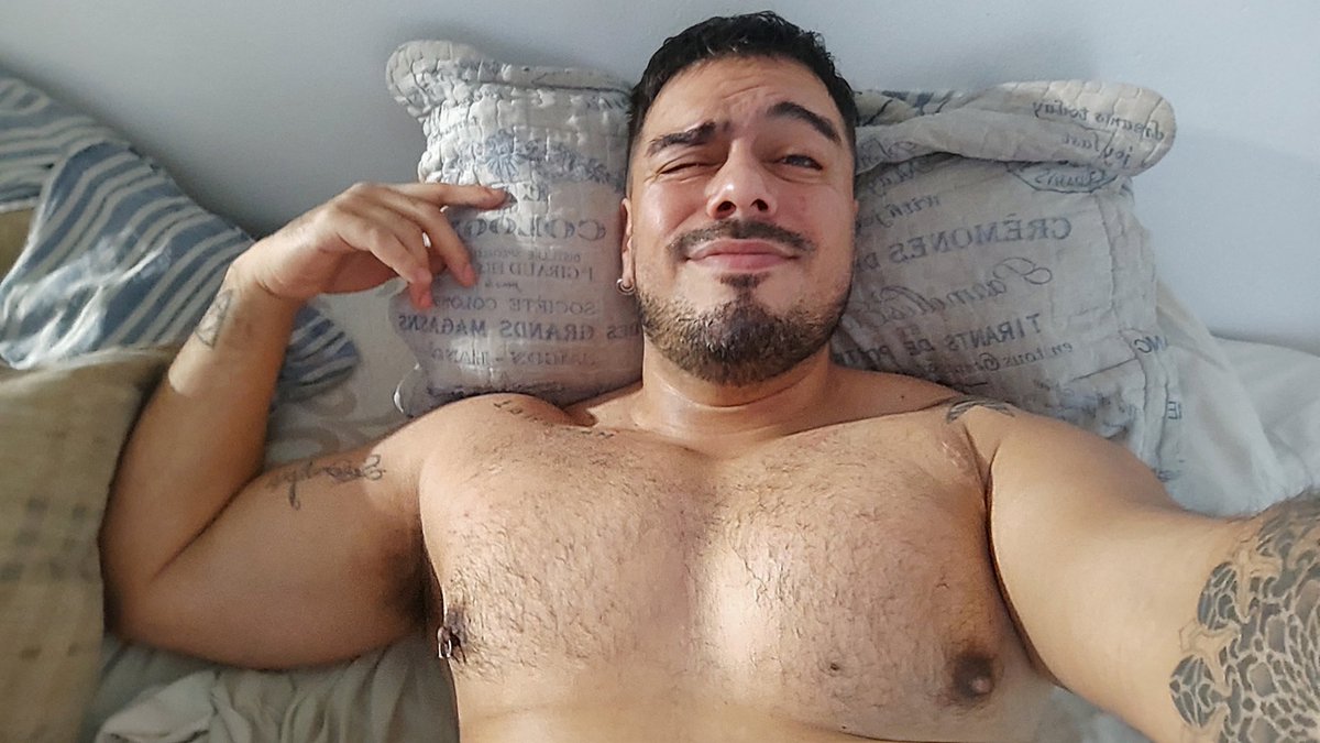 untalgonzaa's tweet photo. Que cosa linda la siesta de domingo https://t.co/gplxzYD3IB