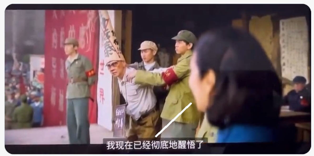 hurongard's tweet photo. 志愿军归国战俘：北京饭店门前的邂逅
Repatriated CCF POWs of the Korean War – XI

在1951年5月24日所谓“杜武洞阻击战”中，60军180师539团2营号称“歼敌600人”，事实上美军仅阵亡8人，反倒是539团自身伤亡不小；具体有多少人阵亡，志愿军不拉名单我们也没法知道。只是539团在上级错误的指挥下，当夜最后一个回渡北汉江，匆忙中竟然 “一夜被水卷走600 多人”（《错觉》p112）。
这个“歼敌600人”的牛逼不是539团2营营长马兴旺自己炮制的，很可能是教导员关志超劫后余生的创作。因为数日后5月29日马兴旺即与另外两名副营级干部一起被俘，只有正营级干部关志超因故与其他干部走散，反而因祸得福回到60军阵地。据《安德舍笔记》，2营6连副排长王福生称：“27日分散突围后，2营的一些营/连/排级干部一起走，一天天黑后到了一个大山[狮子洞附近 - 马坪里西约3公里] 。营长决定由干部把战士的武器都收过来，叫战士原地休息。半夜时，干部都上山隐蔽，不管战士。副连长李根全提着一支20发子弹的手枪，这时发现有我军代号路标，于是就跟着路标前进。走到一条小河，副营长刚一过河，就被埋伏的敌人抓住。副连长一见，就把上了膛的匣子枪丢在地上，并和敌人握手。营长卧在一边叫大家打，可是大家都没抵抗，我把枪栓拉出丢进了河里，把枪丢在地上。敌人向我们招手，叫我们过去。河边才五个美国兵，其他敌人在100公尺以外。被俘的有营长马兴旺、副营长车学智、副政教许如刚[共7名干部]。敌人用汽车把我们送往一地，问大家谁是干部。谁也不出声。便叫大家把手伸出，敌翻译一个个���。摸到营长马兴旺，就说：你是干部！马说不是，我是商人，参军才三、四个月。又到一地，已集中战俘一千多人，登记卡片。副连长李根全对马兴旺营长说：快报实情吧！不报，敌人知道后不得了！说了三次，营长不理他。第四次，营长说，你去报吧。他就把所有干部向敌人报了。”

马兴旺，山西新绛县赵村人，1923年3月15日生，贫农出身，读过3年书，1938年参加游击队，1942年入党，1949年12月任539团2营营长。1952年7月19日，志司《180师受损失事件通报》给他扣帽子：“539团一路因命令迟到，更为恐慌，不等一营撤回，即以行军姿态，仓慌率二营与团直先走，沿途争先恐后、草木皆兵，见一辆破汽车即将部队吓散，未遇敌但建制已乱。… 马兴旺，军大给予留党察看处分，鉴定与介绍信上注明不能负主要责任，结��还是被提升为539团2营营长”。彭帅这就太欺负人了。马兴旺被俘被暴露后斗争还是非常坚决的，180师受损事件，责任怎么也轮不到马这个营长来承担吧？539团的团长正是平易近人、给剿匪牺牲的解放战士抬担架的王至诚（见前文：丁先文处死叛徒）。彭帅自己4月份还吹牛逼，据1967年10月「首都紅代会北京师范学院物理系联合总部宣傳组」等編印之《打倒三反分子彭德怀（續）》，「毛主席一再指示：“组织战役，不能口张得太大，不能野心太大，要先小歼灭，再大歼灭。”但彭德怀拒不执行主席指示，竟狂妄地说：“这样多的部队……还要那小手小脚，这是机会主义。”彭在其左倾冒险路线思想指导下，他分散兵力，张开大口，企图一口吃掉敌人五个师又三个旅」，以至于自上而下充斥着左倾盲目轻敌思潮。��者说，第三兵团王司令“错误军事指挥”（郭兆林语），唯恐电台信号引来美军空袭，一连数日关电台抄小路，结果电台接通后第一件事就是不顾战场实际情况让180师南返送死，为什么《180师受损失事件通报》不批评？更别提王司令还立下军令状放言抓5000个洋鼻子俘虏，事后都不算数了？吴金峰揶揄道：“我没有看到第三兵团首长[王近山]对他应负责任是否有过自我批评，至今不知他的确切态度是什么。”此外，第15军秦将军和第63军傅将军抢跑，不顾侧翼、不顾伤员、违反军令不切实布设阻击控制要点，为什么《180师受损失事件通报》不追究？

贺明《忠诚》p150称，“马兴旺公开承认自己是营级干部，是他们看了《日内瓦战俘待遇公约》(美军在战俘营中散发)中说战俘中的高级军官可以管理自己的士兵的条例后，为了争取到内部控制权，而出头露面，后来当上大队长，起了很大作用。” 贺明显然是粉饰，不过马兴旺化名李彦，自称饲养员，被识破后才以军官身份出头当了第二个中国大队的大队长[另一人是孙振冠]是事实。反正期间利用美军G2情报审讯和G4后勤战俘管理两个部门之间的黑洞玩捉迷藏，“马兴旺被叛徒告密，暴露了干部身份后，金甫（张城垣的化名，180师机关报主编）给换了卡片改为战士级别，隐藏身份到了第86号战俘营” （《考验》p129），敌人清查马兴旺、张城垣时，又是郭乃坚销毁 了马、张二人卡片，将张转入医院，使马到了釜山，他俩成了某种意义上的“自由人” （《忠诚》p147）。马兴旺在三十年后这样说: “当时一是怕上当，二是思想上也耻于去当俘虏官” （《战俘纪事》p47） 。
不管怎么样，1951 年 11 月 8 日，以魏林、孙振冠、马兴旺为首的148名亲共战俘不���李大安在第72号战俘营的反动统治，发动签名运动，冲了出来，成立了第71号回国战俘营（即小延安）。朝鲜战争从1951年7月谈判开始到1953年7月停战达成，特别是1952年1月起，如何处置亲蒋/亲李战俘的问题成为唯一的谈判议题，所有边打边谈行动都是围绕着反共战俘的命运展开，亲毛/亲金战俘停战后将被“直接遣返”是无疑的，因为美军犯不着扣留亲毛/亲金战俘从而威胁到己方一万二千多被俘者（ROK 7850 + US 3597 + UN 1313 = 12760）的安全。所有的所谓“反甄别斗争”、“反移营斗争”、“升旗斗争”都是亲共战俘主动加戏，是为了响应领导发出的号召：“我们是罪人！在斗争中洗刷耻辱，在耻辱中争取光荣！” （《厄运》p332）。归管处的郭铁主任评价道：“党对你们的斗争表示满意；党对你们的错误表示痛恨！” （《厄运》p335）。马兴旺在回国战俘营的总委��书记领导角色没话说，郭乃坚（黄埔23期，540团文化教员，第86战俘营书记员）回忆道：“在第86战俘营里以战士身份隐藏在战士中队的干部不少，他们被俘后思想包袱比较重，不愿出头来管理。我最佩服539团的营长马兴旺”（《孤岛》p26）。说句难听话，那个郭铁要是运气不好也被俘说不定革命气节还不如马兴旺。
停战后，据9月2日人民日报 《美方扣留我志愿军许多被俘人员以为人质》：“志愿军归来人员杜资明[杜岗，见前文]说：他在巨济岛战俘营的时候，曾与中国人民志愿军被俘人员王芳、魏林、李彦、李德才、骆星一等人一起被美方拘禁在一所土牢里”，指控美军以“战犯”名义扣押他们为人质 。 9月6日，第11批遣归的是吴成德、王芳、魏林、孙振冠、马兴旺、张泽石、骆星一、孙德启等138人。交战双方都是拖到9月6日最后一天完成直接遣返，例如Captain Charles Minietta并非什么重要人物，20 July 1950被朝方所俘，9月6日最后一天才被遣返，莫非他也是所谓“战犯”？下图可见马兴旺以“李彦”的名字回到祖国怀抱，“中校”为美军根据个人自述给划分的军衔。
714843 Lee Yen 李彦/马兴旺 Lt. Col. 中校营长 REP 19530906
1954年下半年，从昌图归管处出来时，郭铁宣布马兴旺“右倾保命，一度消沉，为敌服务，泄露机密，开除党籍，仅承认被俘前军籍”（《重围》p253），马转业到北京石油化工研究设计院做后勤工作。之后马兴旺、孙振冠、顾则圣等归国干部向党中央信访申诉遭到不公平待遇，结果没过几年“反右”运动中，当张泽石去北京钢院探访马兴旺和姜瑞溥（难友，540团3营文化主任）时，意外在院里墙上贴的许多大字报中、痛心地发现了点名批判他们的大字报，马兴旺的大字报中发现有一项可怕的罪名：“ 组织叛徒反党集团，阴谋向党中央为他们的叛国行为翻案！”（《我的��鲜战争》p307）

马兴旺转业后，努力工作，曾被提升为石油部某研究所机修厂厂长。1958 年“拔白旗”时，他因为“历史问题”被打成“右派”，全家被遣返回山西老家，十几年没有工作，生活无着” （《战俘纪事》p47）。马兴旺全家像本世纪的“低端人口”一样被撵出北京，遭受了不公正的待遇。“在山西省新绛县的乡间小路上，走着集中营中共产主义团结会常委马兴旺，他满身尘土、一脸愁云。他的身后跟着衰弱已极的妻子和哭天号地的两个幼小的孩子” … 顾则圣（20军59师175团1营政教，与马兴旺同为战俘营总委副书记）回忆道：“1967年5月，马兴旺因逃避专政突然由山西新绛县到鞍山来找我。我也是五口之家，住也有困难。第一天我们凑合着睡了地铺。第二天我凑了4块钱说：老兄，我也顾不得你了，我迟早也得被揪。这4块钱，拿着另找了安身的地方吧，��得过些时候连这机会都没了。马兴旺想说���么，但没说出口，接了那4块钱怏怏离去。是我撵他走的，但我实在没有办法呀”（《忠诚》p214）。

“衣衫褴褛的马兴旺在北京上访，在高大壮观的北京饭店前，这位讨饭一样的上访人员与他的女儿，撞见了一名从北京饭店里出来的西装革履者。这偶然无意的一瞥，竟使双方都像触电一般站住了，“营长”，那个人失声呼唤，狼狈逃走的是羞愧的马兴旺”（《厄运》p436），作者于劲没有点明为什么马兴旺会觉得羞愧。对面的人是谁呢？似乎是一名发达了的原539团战士，《厄运》此页上下文暗示是一名原去台战俘。马兴旺要是独自一人进京告御状的话，哪怕衣衫褴褛还有“正能量”和惯性怒斥对方：“叛徒！败类！”但一想到对方现在是政府高朋、再一想身边食不果腹的女儿，嗨…
归管处一位副指导员曾严厉地说：共产党的字典里没有���俘这两个字，你们当俘虏活着回来就是人民的罪人 （《忠诚》p134）。马兴旺被俘后没有选择自戕向人民谢罪，在最高领袖的运动中也忍辱偷生养活老婆和两个孩子，直到最高领袖驾崩、总设计师上台、平反。他后来成为山西新绛县果品公司副经理，以中原石油勘探局食品厂厂长离休（《忠诚》p395）。马兴旺营长深受归国战俘爱戴，“渡尽劫波的志愿军被俘归来人员终于卸掉了沉重的思想包袱。重新获得尊严的张城垣[金甫]和吴春生[540团难友，黄埔24期入学]又见过一次面，是为大家尊敬的难友马兴旺营长料理丧事。”

最后说一下与马兴旺同时被俘的539团2营副政教许如刚和副营长车学智。许如刚和马兴旺都是回国战俘营的总委领导干部，昌图政审后，许如刚是少有的幸运者：“被俘后虽有错误，但能及时改正，故而恢复其军籍，受党内警告处分” 。好景不长，1966年运动进入新的高潮，许受专案组严刑拷打不过，被迫供认“我是叛徒”，这个���李大安痛打都宁死不屈坚持回国的汉子，这次是真的怕了。原想躲过皮肉之苦，谁知迫害更加严重：“你是怎么出卖军事机密？怎么出卖同志、为敌人效劳？” 许如刚编不出来，遭受更残酷的殴打和家人株连，“软肋”13岁的儿子被打伤左臂、被骂“叛徒的小杂种”，有经验的专案组试图策反妻子齐兰“反戈一击”摧毁许如刚的最后尊严，但没成功。在强制劳役中许如刚被重物砸成重伤。恢复一些后发配盘锦与已被宣判“叛党、叛国，开除军籍、开除党籍”的老领导吴成德（180师政治部主任）一起在砖厂劳动，直到平反（《忠诚》p217），担任鞍山电力公司安全科长，之前被专案组殴打致伤被定为工伤。

车学智被俘后化名宋忠明（《厄运》p81），但在甄别时因故未进入回国战俘营（因伤病或因受派遣任务不得而知），属于“间接遣返被俘归来人员”，他直到1953��9月29日才在“解释”���段前回到祖国怀抱（《厄运》p402）。在昌图，在3人中他的处分最惨：“开除党籍、开除军籍”。由于他晚于9月6日才回归，不属于平反文件照顾的人群，无法按照中央74号文件落实政策，这位八路军出身的老革命在1984年再次进京上访无果后、回山西后不久满怀悲愤病故（《我的朝鲜战争》p334）。