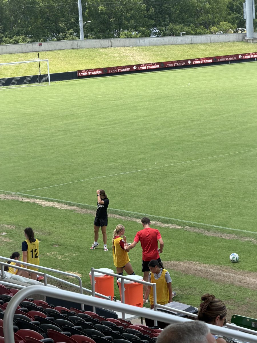 RyanFratangelo's tweet photo. Thank you to Coach Hunter, Coach Mitch, Coach Olivia and the @LouisvilleWSOC players and program for an amazing camp. I really loved getting a deeper understanding of the program, the culture, and what Louisville soccer is building. @Solar10ECNL @SolarSoccerClub @ImYouthSoccer https://t.co/LO6QGfKP2E