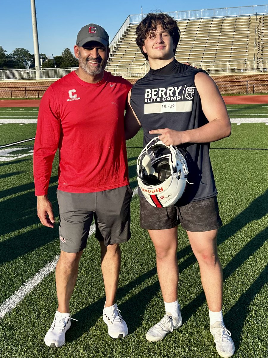 EwanGlass's tweet photo. Had a great time at the Berry/Cornell Camp!!  @TerryUrsin @CoachTerp_ @CoachBhakta 

@CoachMHealy 
@CoachRLuke 
@NGHSFootball 
@ericgodfree https://t.co/30SzBTMQ0Q
