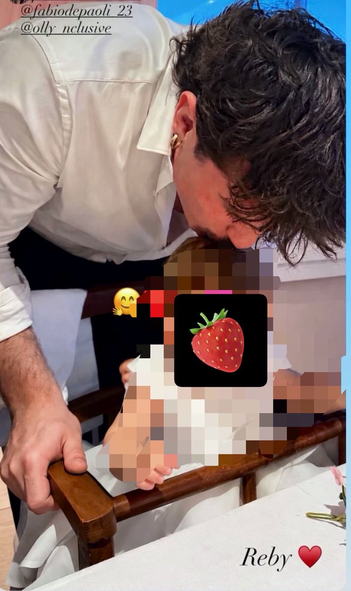 _stuckonmendes_'s tweet photo. Purtroppo la famosa foto è uscita 
È stato peggio di quello che pensavo 
Arrivederci https://t.co/SmSvHmyGaJ