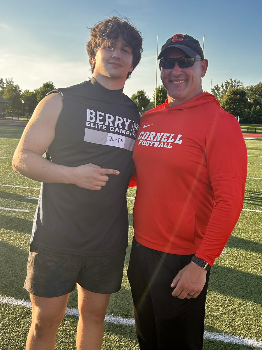 EwanGlass's tweet photo. Had a great time at the Berry/Cornell Camp!!  @TerryUrsin @CoachTerp_ @CoachBhakta 

@CoachMHealy 
@CoachRLuke 
@NGHSFootball 
@ericgodfree https://t.co/30SzBTMQ0Q