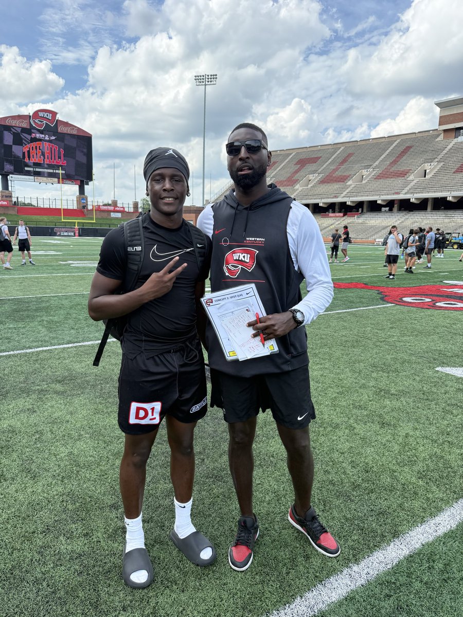KadenReed615's tweet photo. Great Camp today with @WKUFootball @WKURecruiting 

We got better today! Thanks to coach @JLBarnes4 for the feedback and the opportunity! 

@DilfersDimes @jmattjmattjmatt @LAmustangFB https://t.co/65zDCCUg9e