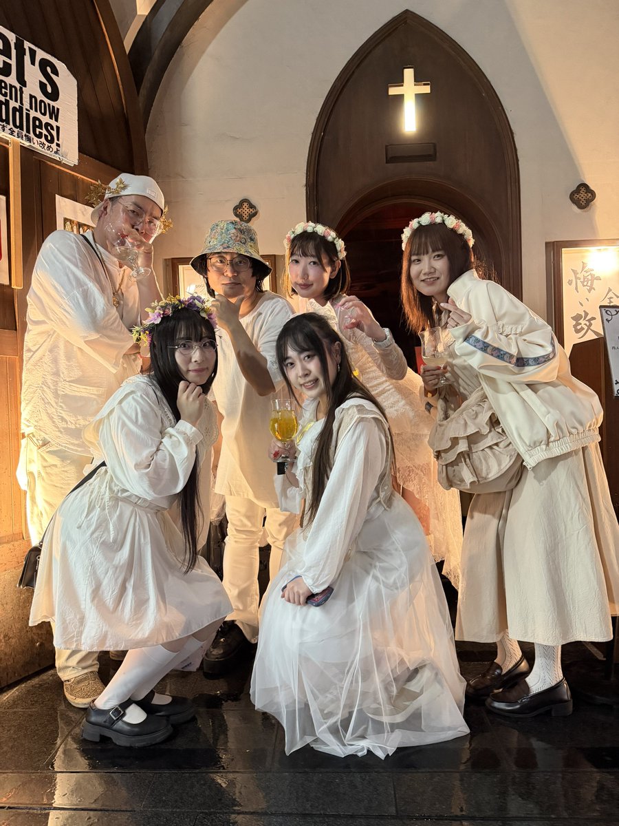 ReFuCafe's tweet photo. 梅雨入り日というお足元の悪い中、夏至祭にご来場くださいました皆さま、ありがとうございました💐
この夏もたくさん思い出を作りましょう！
今日は、その1ページ目として最高のパーティでした‼️
#マッドサマー #MADSOMMAR https://t.co/yhWnTkZa5U