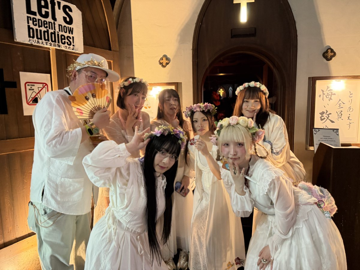 ReFuCafe's tweet photo. 梅雨入り日というお足元の悪い中、夏至祭にご来場くださいました皆さま、ありがとうございました💐
この夏もたくさん思い出を作りましょう！
今日は、その1ページ目として最高のパーティでした‼️
#マッドサマー #MADSOMMAR https://t.co/yhWnTkZa5U