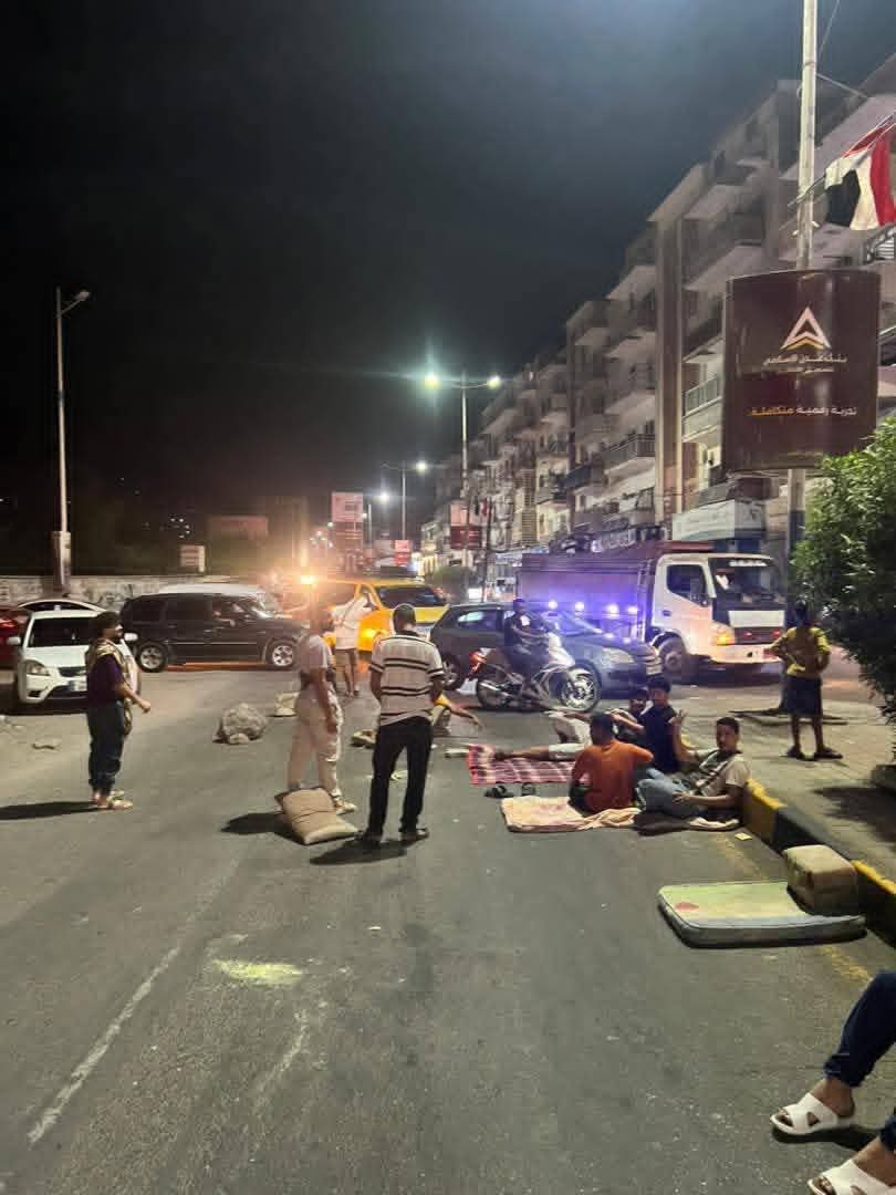 Ahmed_khaledysf's tweet photo. احتجاجات غاضبة في العاصمة عدن تنديداً بتردّي الأوضاع وانقطاع التيار الكهربائي

#الجنوب_يغرق_بالازمات_السعوديه https://t.co/iuc2xGdewT