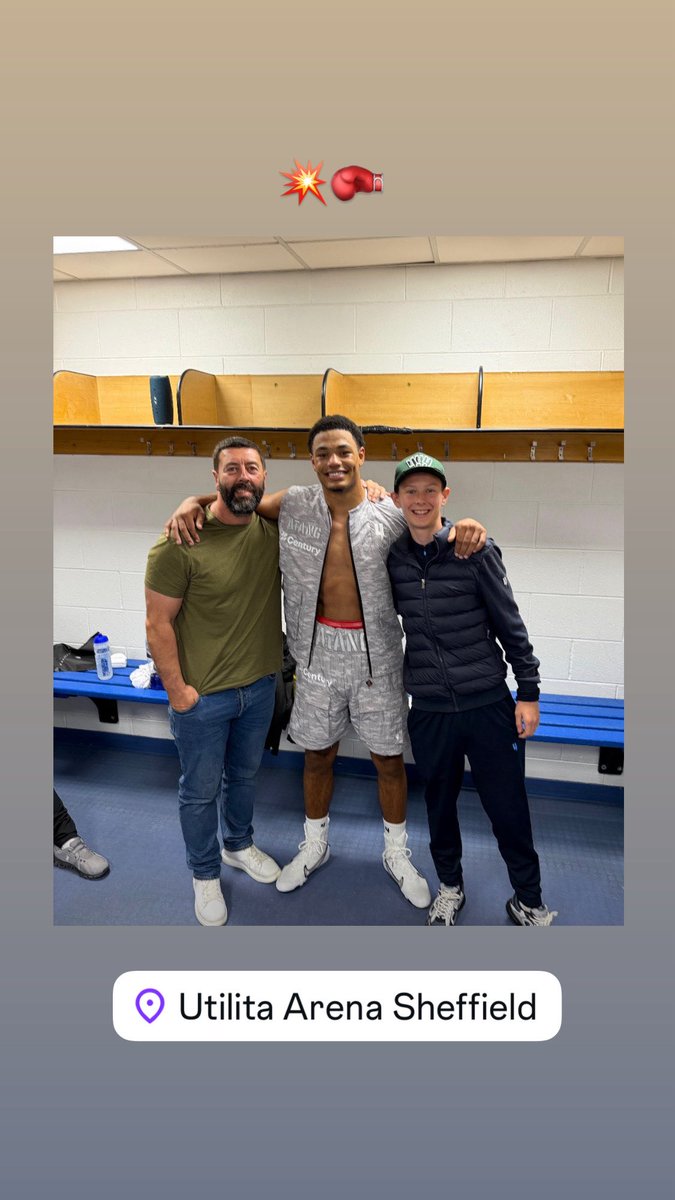 davejohno9's tweet photo. Great night @SheffieldArena for @DAZNBoxing @MatchroomBoxing 

Fantastic to meet up with Future Champion @LeoAtang after his fight https://t.co/57XyL43Xur