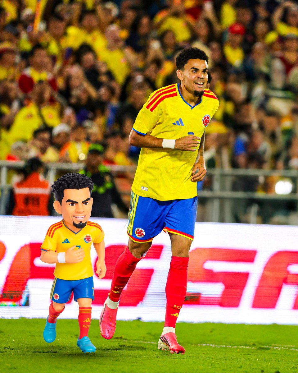 mehal_0's tweet photo. 🚨🚨🚨🚨🚨| تشكيلة كولومبيا 🇨🇴🔴

— كاميلو فارغاس
— دانيال مونيوز
— دافينسون سانشيز
— جون لوكومي
— جوهان موخيكا
— جون أرياس
— جيفرسون ليرما
— غوستافو بويرتا
— جيمس رودريغيز
— لويس دياز
— لويس سواريز

يدخل بالاساسي 🤯🤯🤯🤯🔥

@PSierraR https://t.co/MZ2n7VN5a1