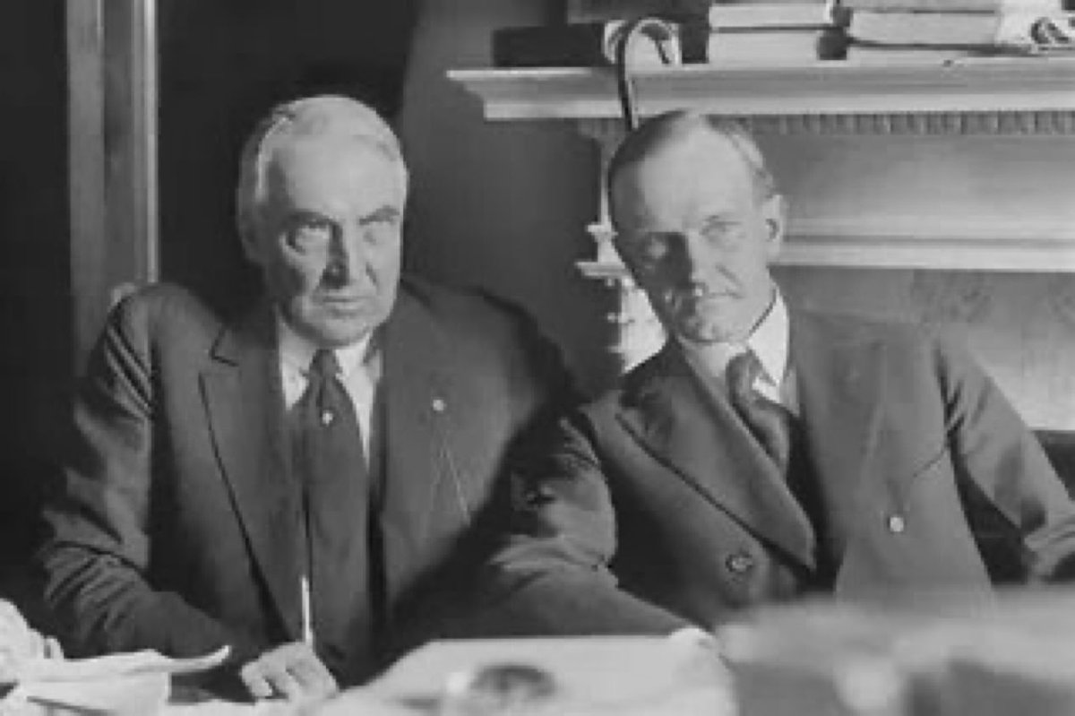 historycalendar's tweet photo. President Warren Harding with his Vice President Calvin Coolidge, c. 1922. https://t.co/p1RNb8KzFN