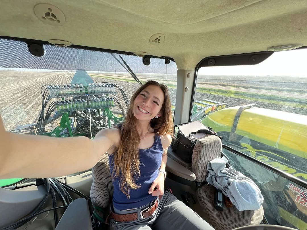 Laura farm tweet media