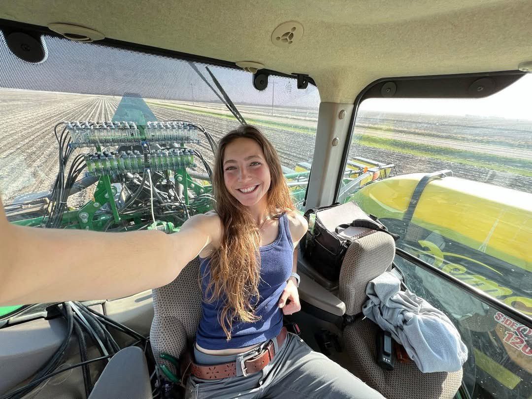 Laura farm tweet media
