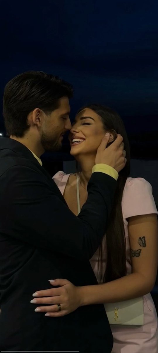 antodiod's tweet photo. #solinardi #uominiedonne #gfv 🥰❤️❤️❤️ https://t.co/SyXMfD1ORJ