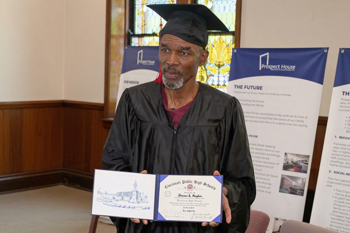 skiistiredasf's tweet photo. Meet Shawn R. Hughes, this incredible Black King who signed up for a GED program… only to find out he had already graduated high school 40 years ago! 🙌🏾
After showing up ready to earn his diploma at Prospect House in Cincinnati, staff discovered Shawn had actually walked across the stage at Woodward High School back in the day. Life really does come full circle.
From carrying doubt for decades to holding that official recognition with pride — this moment is pure joy, healing, and beautiful redemption. Better late than never, indeed!
Shawn, you deserve every bit of this celebration. Your story is proof it’s never too late to chase what’s yours and close old chapters with grace.
This is Black resilience and excellence in real time. Proud of you, King! Keep shining. 🫡👏🏾