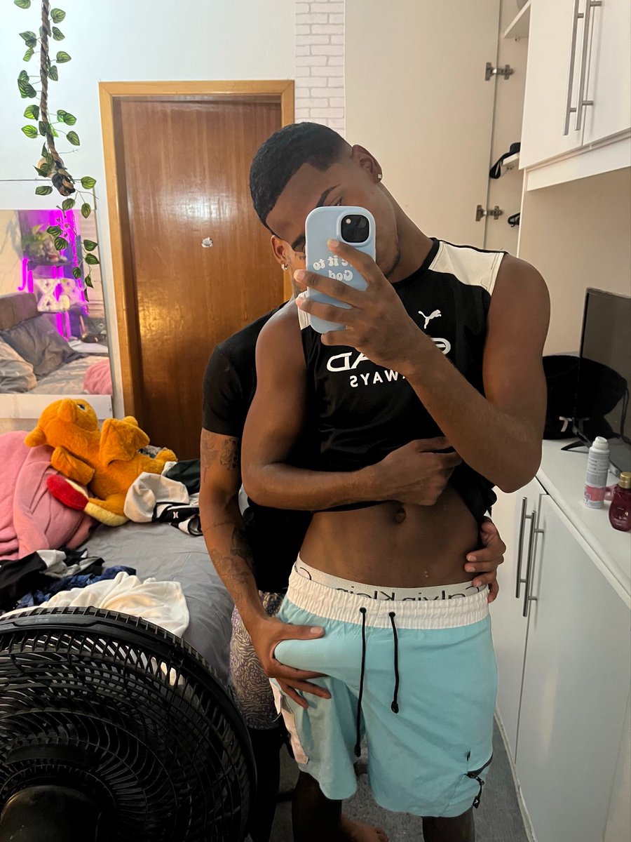 ofkfzin's tweet photo. novinho segurou e eu botei logo pra mamar vem ver🔥😈

https://t.co/GDToAIRT4T https://t.co/YrQtc7859F
