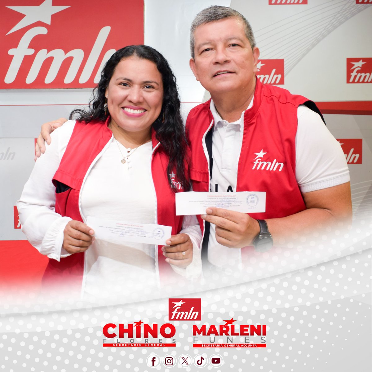 Hectorhernan77's tweet photo. Para erradicar esta plaga del comunismo,  sería bueno desactivar todas las cuentas en la diferentes redes sociales,  a todo terengo,  que no tengan acceso a ninguna red social, pinche plaga a traído mucho daño a nuestro País.  @AlvaroMendezSv , @CRAMSV , @_elfaro_  👊 https://t.co/bKUITz3tiK