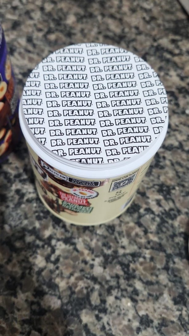 SmiteFox's tweet photo. achei o gosto muito bom, mas não é doce. Se você procura  algo bem doce, esse produto não é para você. No começo, parece que vai  ter gosto de Bis, mas logo você sente a diferença — o doce não vem, o  amendoim domina o sabor, e o gosto residual é fraco e de média duração. https://t.co/XBYkCiYhzZ