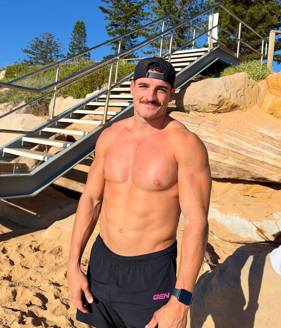 jockcult's tweet photo. Matt Gonzalez
1,76 m / 5'9" • ⚖️ 87 kg • 🎂 32 anos
🏉 Jogador de rugby • 🇦🇺 Austrália https://t.co/eYoxQucyUh