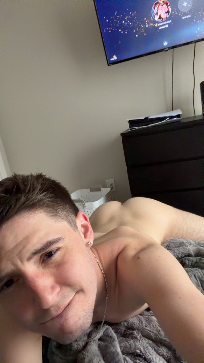 cameronkingxxx's tweet photo. I need someone to clap my cheeks https://t.co/msg0ql5JkX