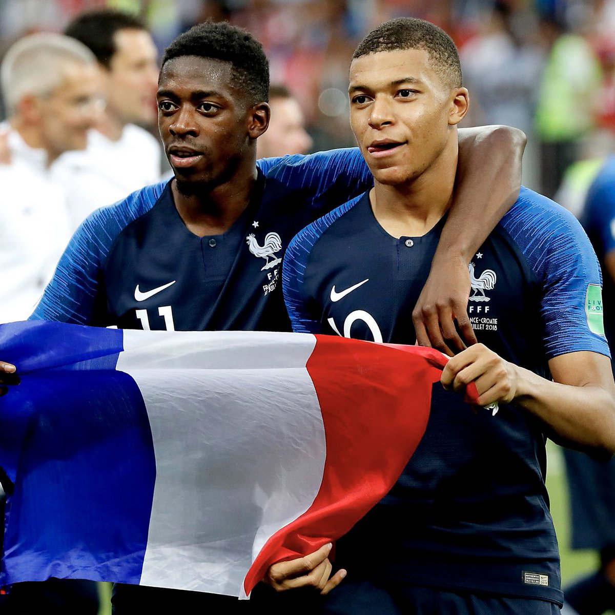 TendenciasDepor's tweet photo. “Se le plantó”

Porque el GANADOR del BALÓN DE ORO y el BICAMPEÓN de la CHAMPIONS LEAGUE Ousmane Dembélé le habría dicho a Kylian MBAPPE que necesita contribuir más en DEFENSA, a diferencia de como juega en el REAL MADRID. https://t.co/iBqxaQJqSv