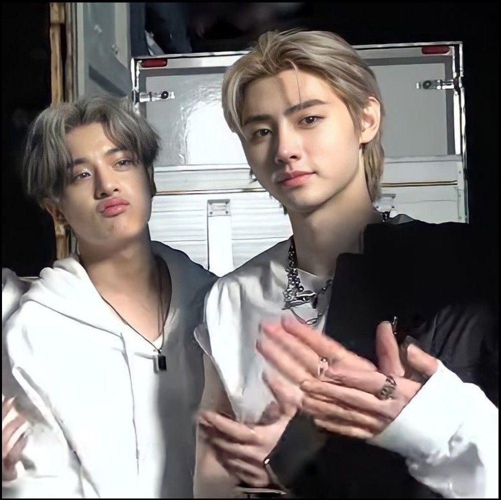simpupyun's tweet photo. BRING THEM BACK! https://t.co/9rDrOguwLF